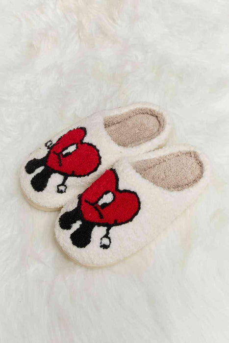 Charming Heart Print Plush Fleece Slippers - Indulge in Cozy Bliss